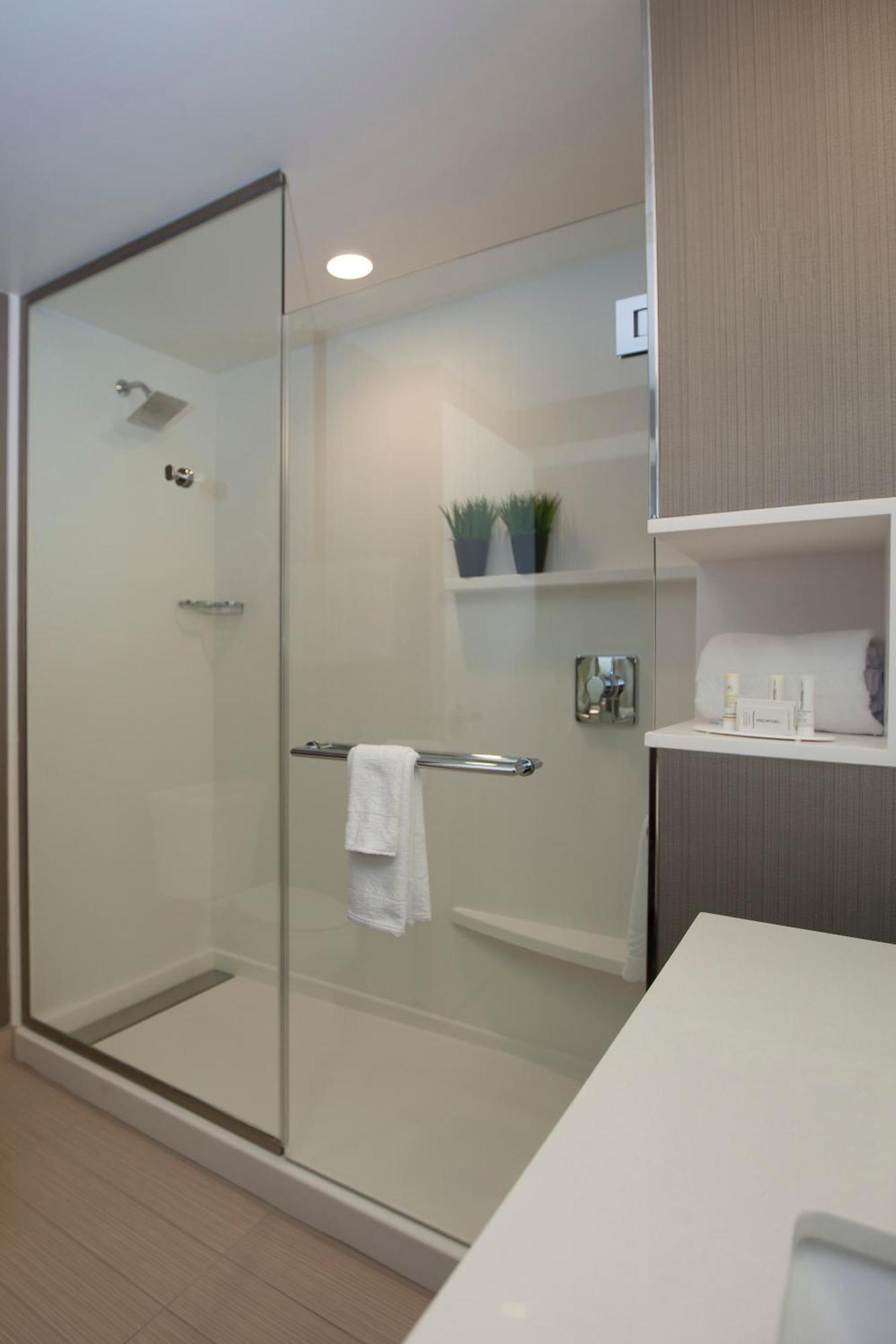 Courtyard By Marriott Houston City Place Спринг Екстериор снимка