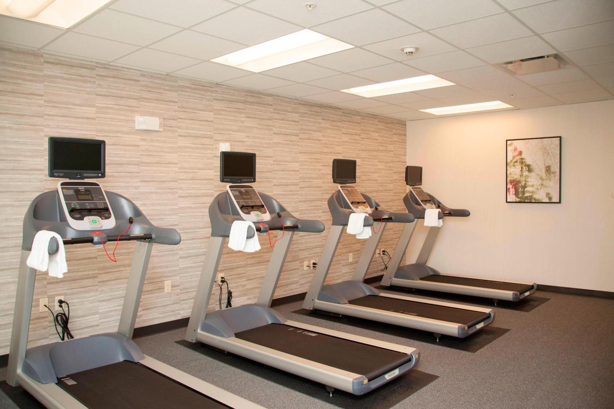 Courtyard By Marriott Houston City Place Спринг Екстериор снимка