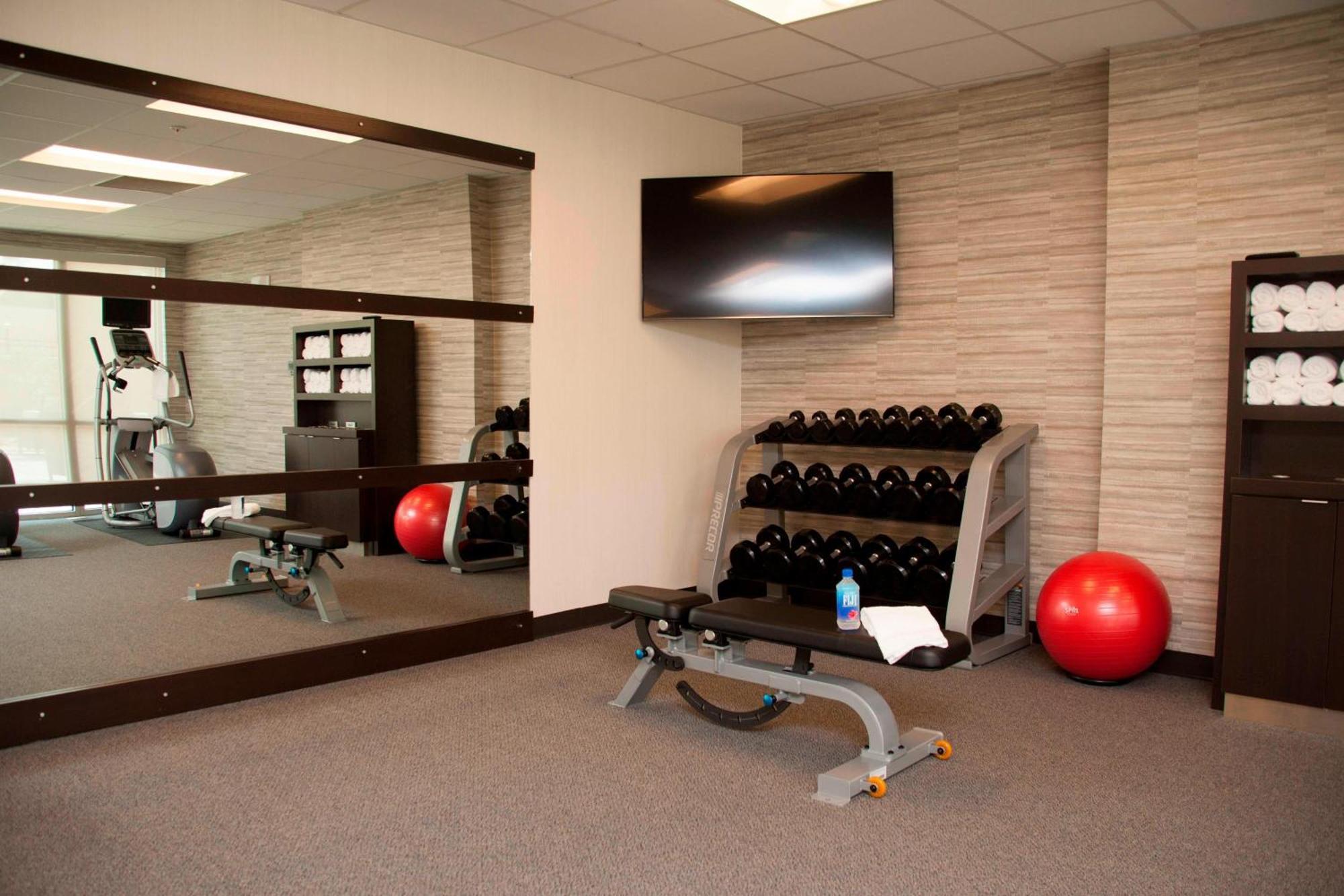 Courtyard By Marriott Houston City Place Спринг Екстериор снимка