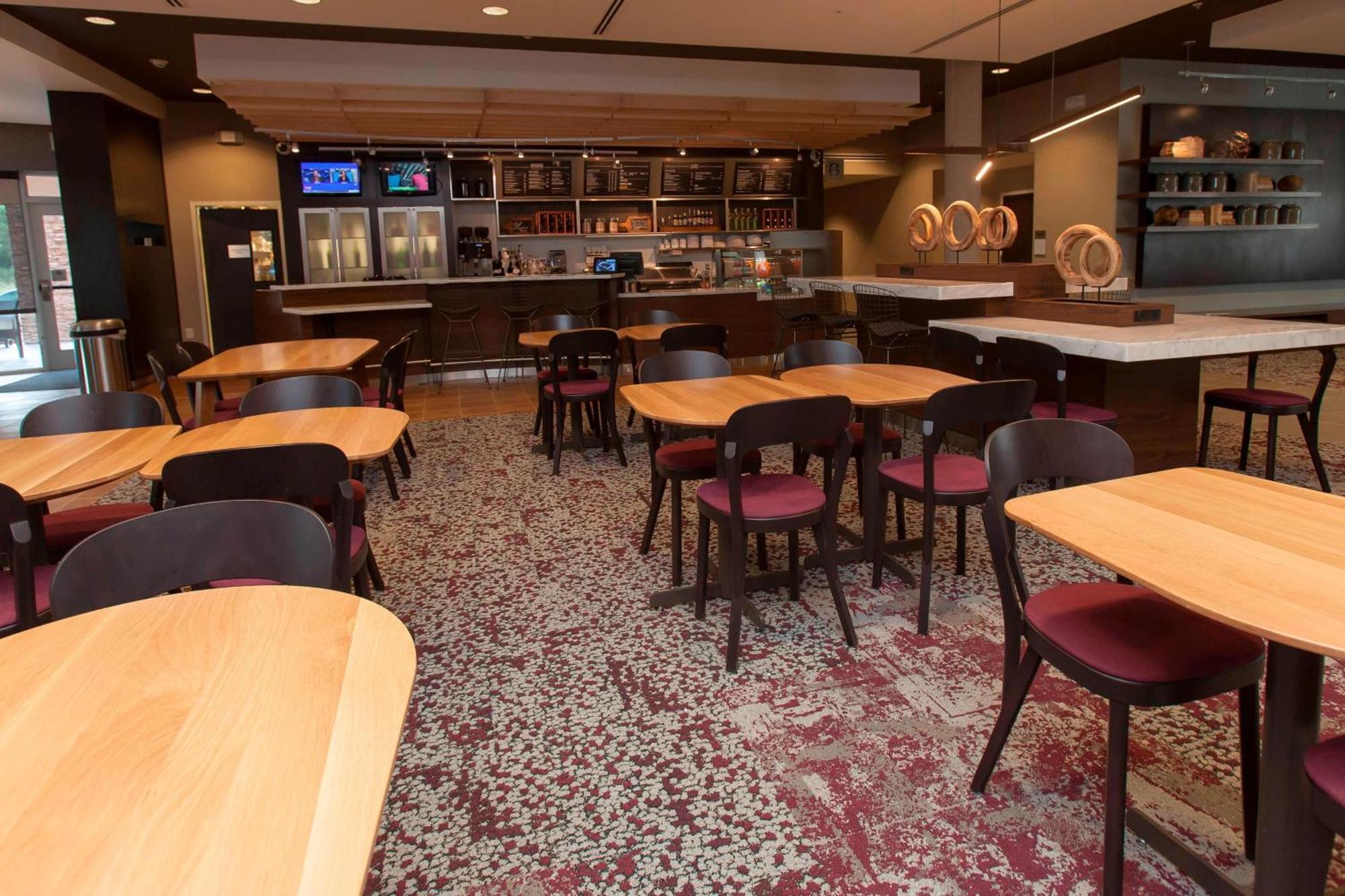 Courtyard By Marriott Houston City Place Спринг Екстериор снимка