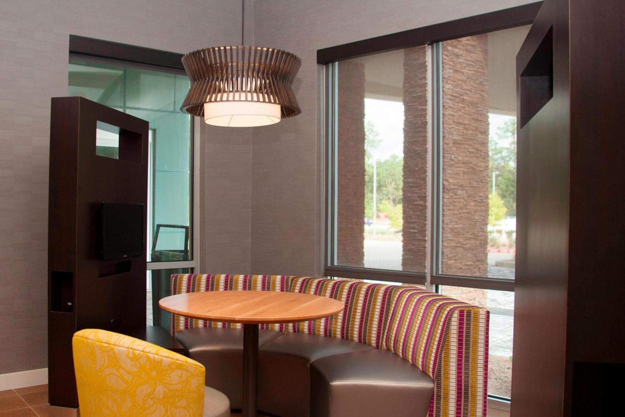 Courtyard By Marriott Houston City Place Спринг Екстериор снимка