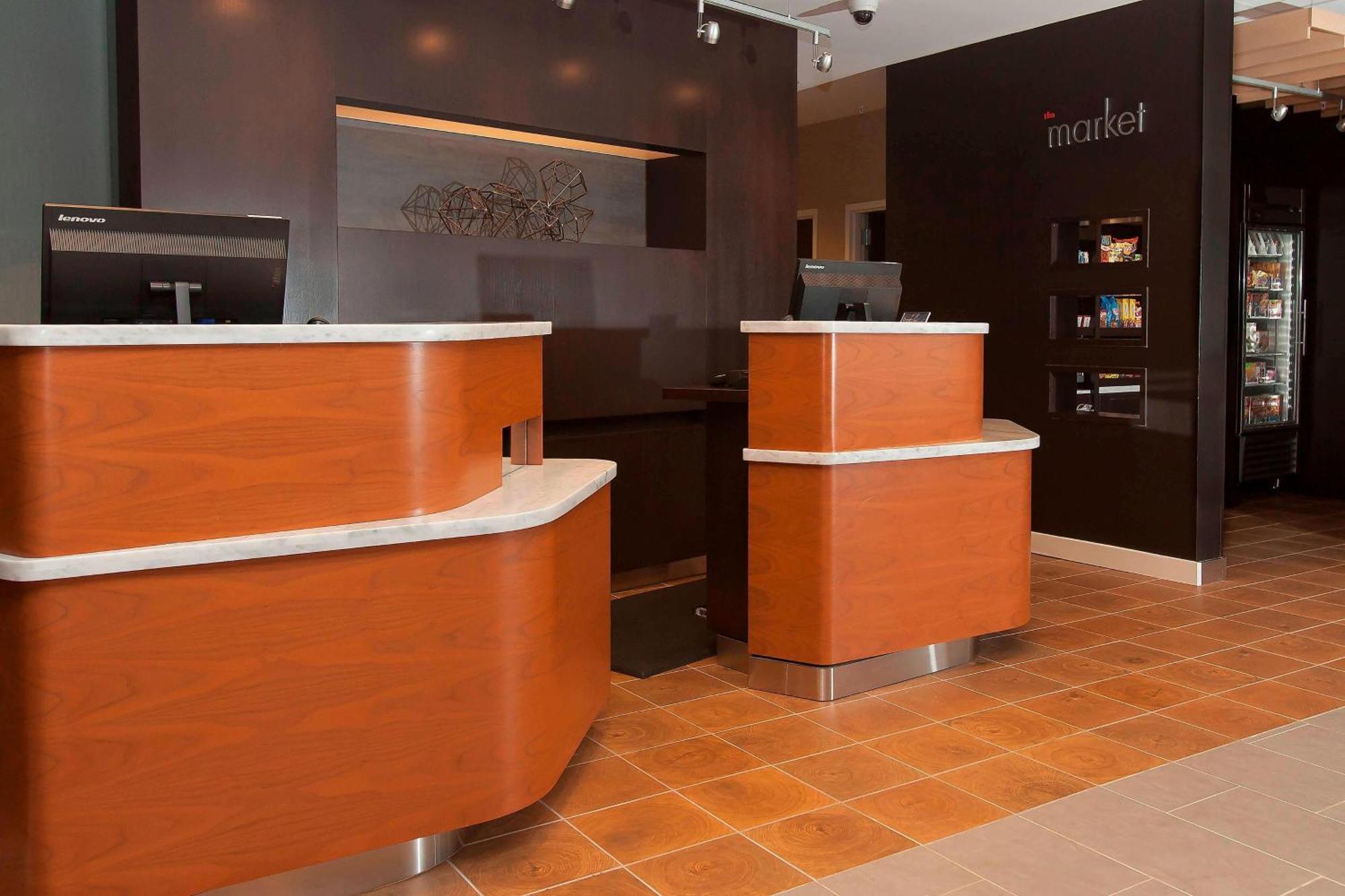 Courtyard By Marriott Houston City Place Спринг Екстериор снимка