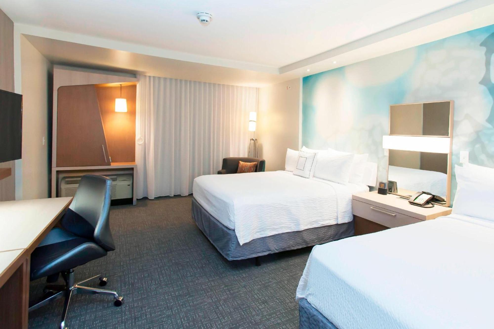Courtyard By Marriott Houston City Place Спринг Екстериор снимка