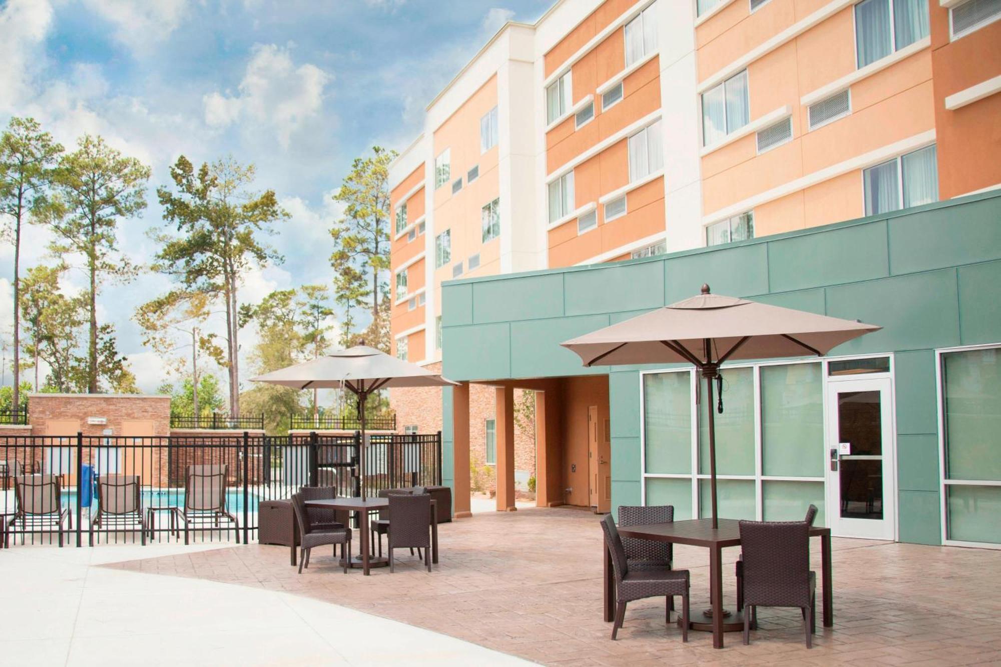 Courtyard By Marriott Houston City Place Спринг Екстериор снимка