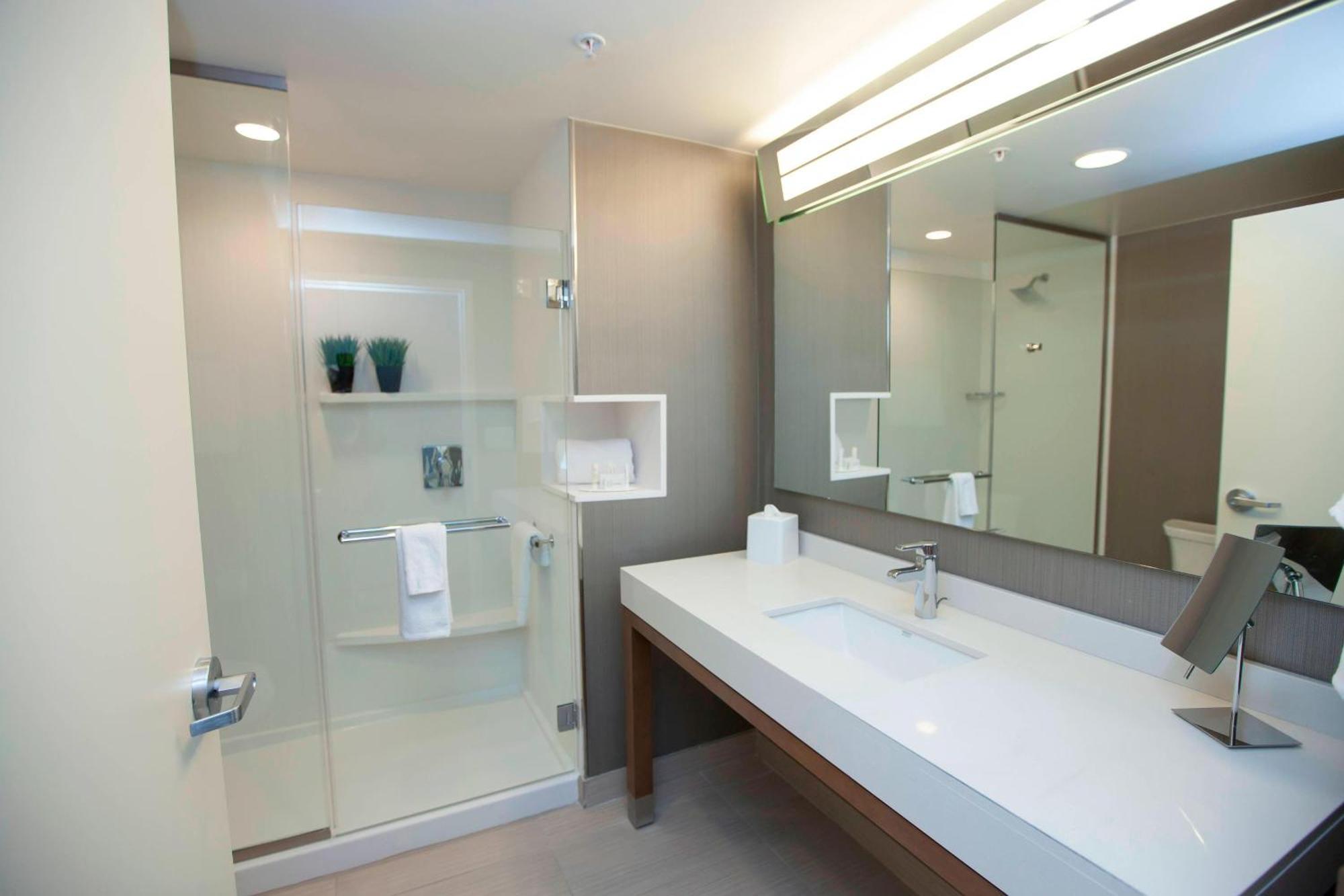 Courtyard By Marriott Houston City Place Спринг Екстериор снимка