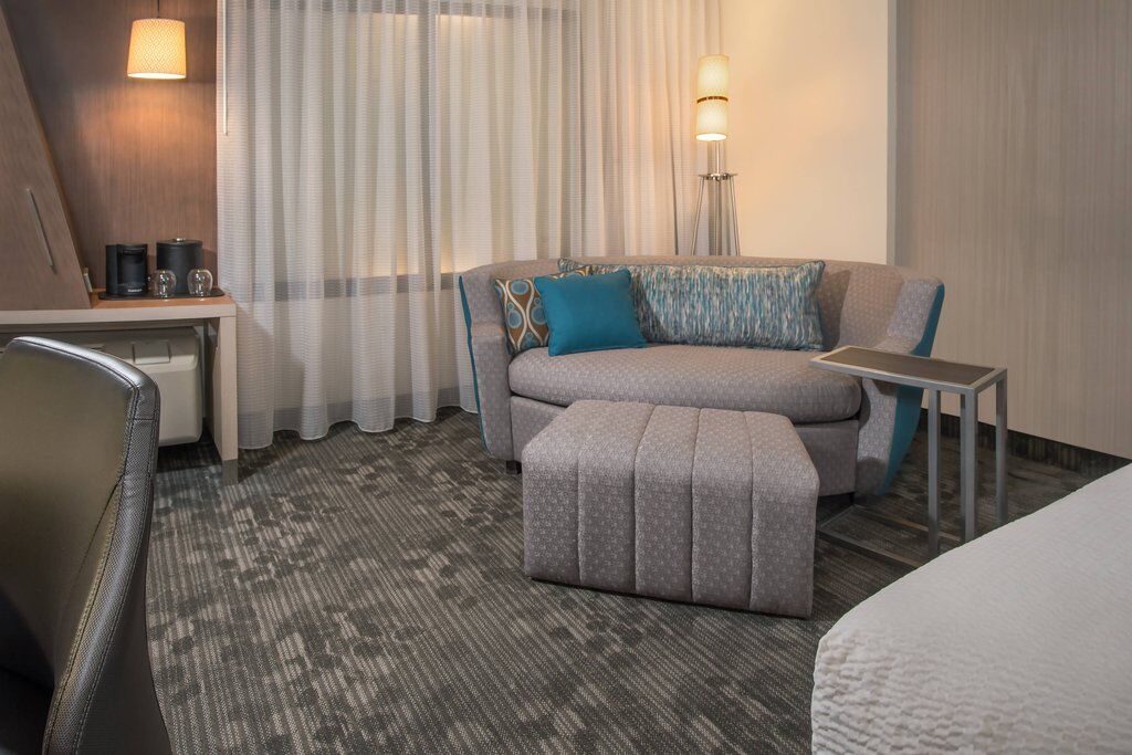 Courtyard By Marriott Houston City Place Спринг Екстериор снимка
